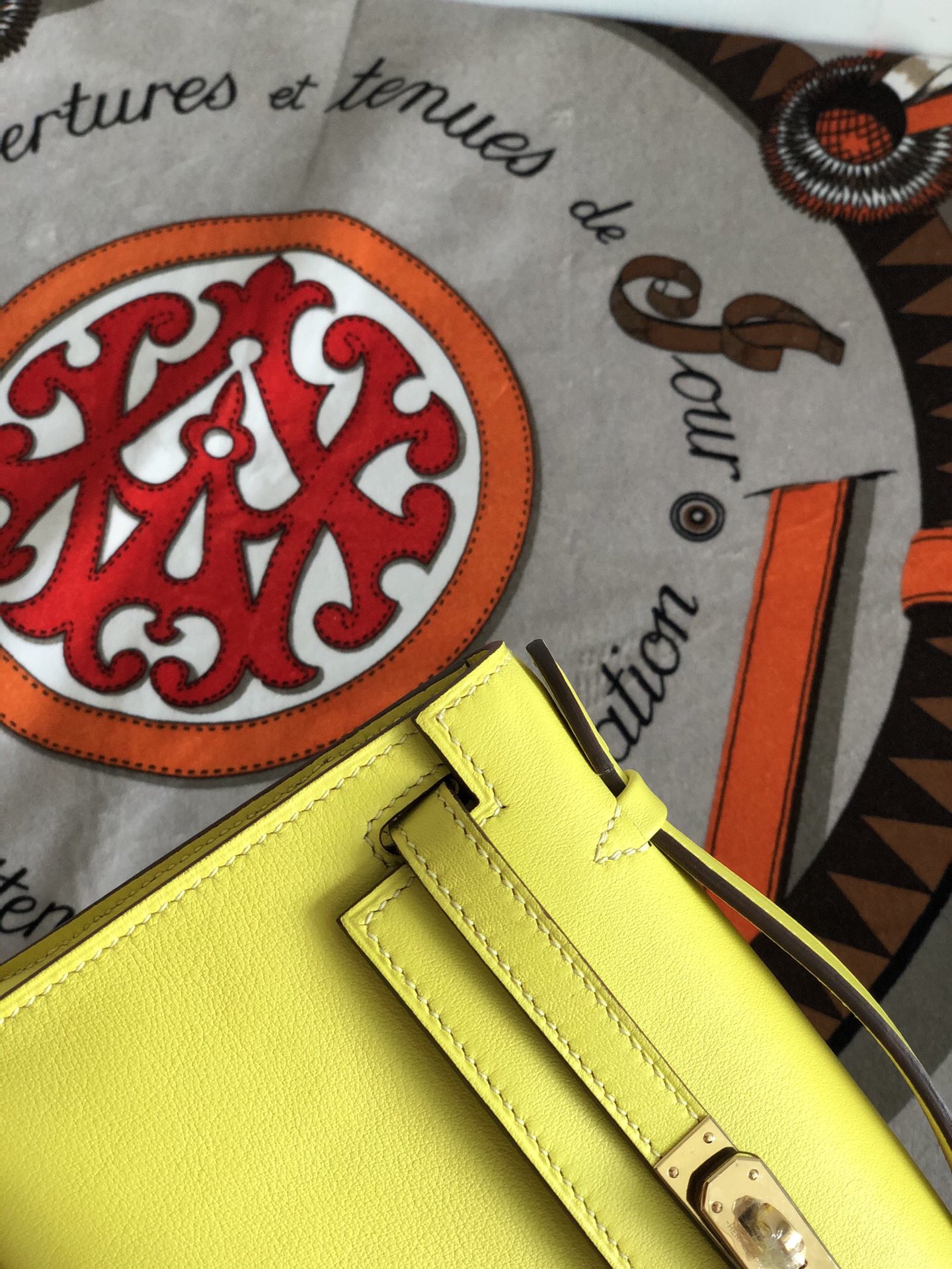 에르메스 미니 켈리백22 레몬 금장 스위프트